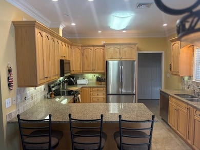 Lots of cabinet & Counter space