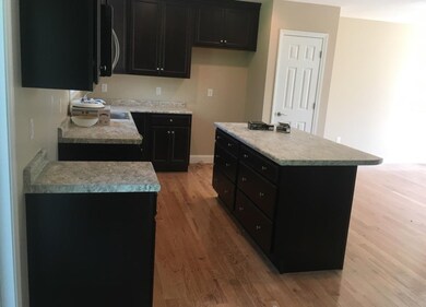 73 W Meadow Ct, Milford, NH 03055 - photo 4