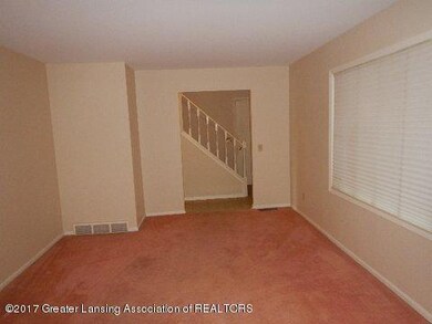 LIVING ROOM (2)