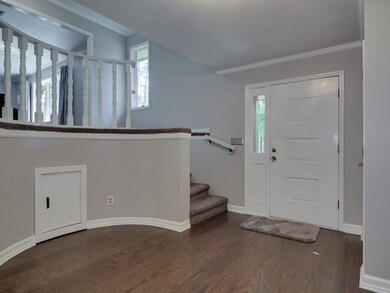 Spacious Foyer