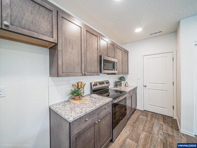 4784 Finch St SE, Albany, OR 97322 - photo 5