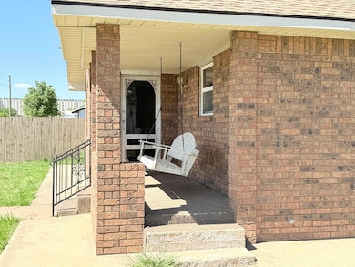 715 Ave P