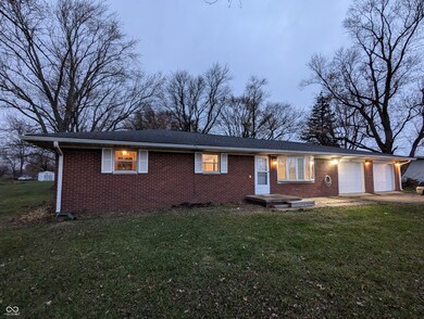 2216 E 500 N, Whiteland, IN 46184 - photo 2