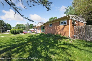 5612-Coral-Way-Haslett-MI-48840-WindowSt