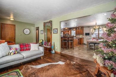 2010 Ross St, Yankton, SD 57078 - photo 5