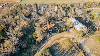 8500 W Blanchard Ave, Hutchinson, KS 67501 - photo 3