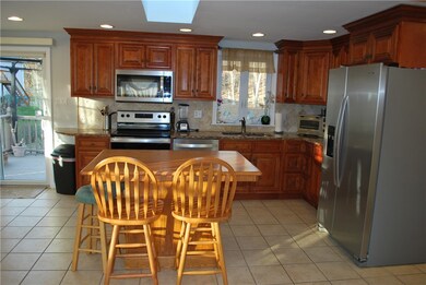 11 Edith St, Cumberland, RI 02864 - photo 6