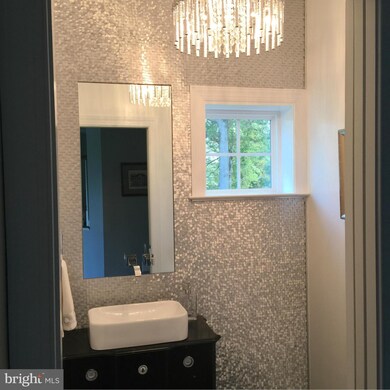 8831 Chrisanthe Ct, Fairfax Station, VA 22039 - photo 4