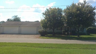 430 Coshocton Ave, Thornville, OH 43076 - photo 3