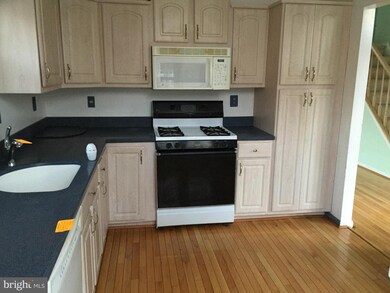 6419 Gwinnett Ln, Bowie, MD 20720 - photo 5