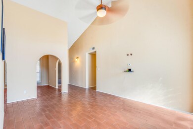 12032 Pueblo Laguna Dr-5