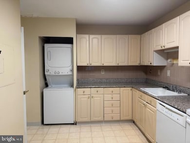 Watergate At Landmark unit 626, Alexandria, VA 22304 - photo 3