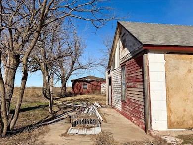 109 2nd St, Custer City, OK 73639 - photo 7