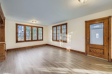 988 Reaney Ave E, Saint Paul, MN 55106 - photo 3