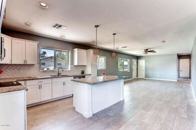 2045 E Flower St Phoenix AZ-large-006-4-