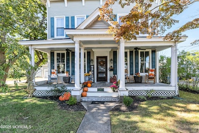 Welcome to 11 Golf St