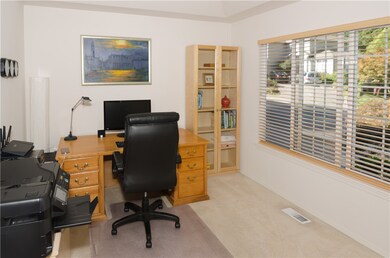 9041 NE 160th Place, Kenmore, WA 98028 - photo 4