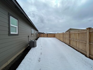 4853 SW Yew Place unit Lot 15, Redmond, OR 97756 - photo 3