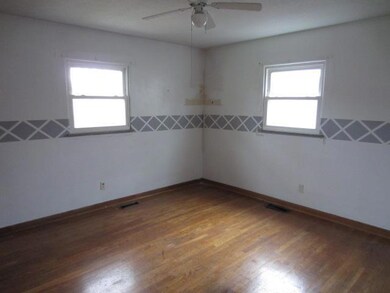 4160 Chandler Dr, Columbus, OH 43213 - photo 6