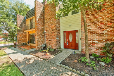 1255 Blalock Rd unit 9, Houston, TX 77055 - photo 5