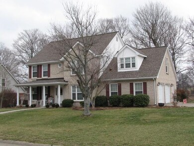 813 Isaac Shelby Cir E, Frankfort, KY 40601 - photo 4