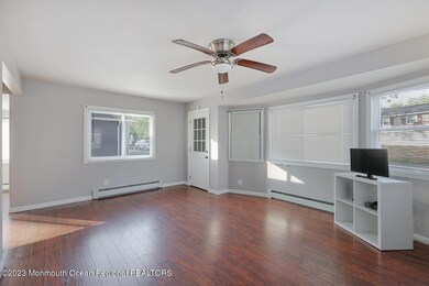 16 Middlesex Ave Keyport NJ-large-019-01