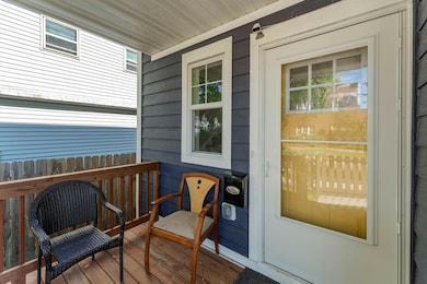 964 Woodbridge St, Saint Paul, MN 55117 - photo 5