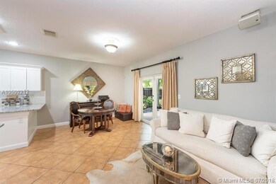 Family Room/Breakfast Area