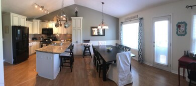 1431 Meadowview Ct SW, Wyoming, MI 49509 - photo 5