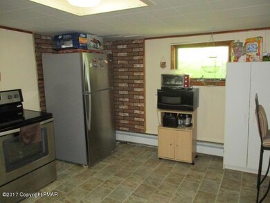 614 Center Ave, Jim Thorpe, PA 18229 - photo 3