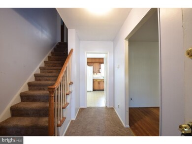 813 Liberty Ln, Blackwood, NJ 08012 - photo 2