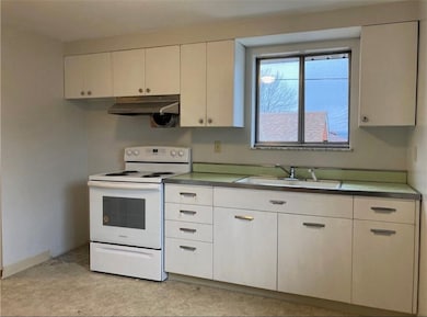 710 Lewis Ave unit 3, Jeannette, PA 15644 - photo 7