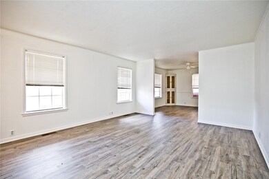 407 Magnolia Dr, Bentonville, AR 72712 - photo 3