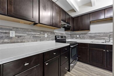 51 29th Avenue Dr SW unit 20, Cedar Rapids, IA 52404 - photo 7