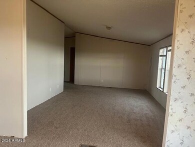 FAMILYROOM