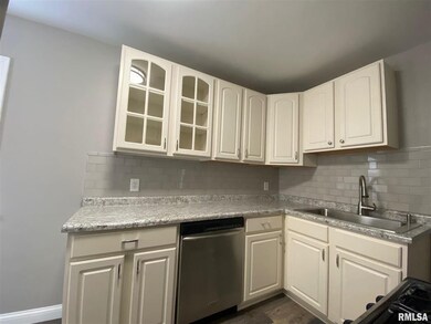 2504 Pacific St, Davenport, IA 52804 - photo 3