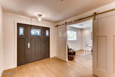 3217 N 41st Place Phoenix AZ-small-004-1