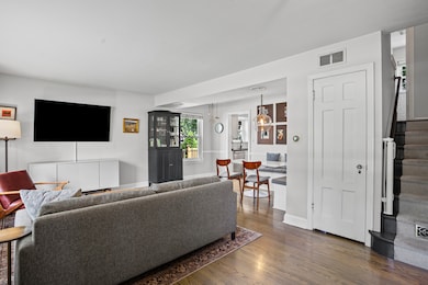 449 Longfellow Ave, Glen Ellyn, IL 60137 - photo 3