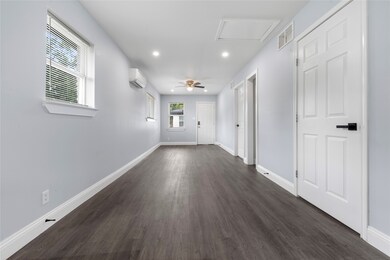 4120 Linn St unit C, Houston, TX 77026 - photo 4