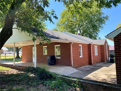 123 Nolen Ave, Asheboro, NC 27205 - photo 6