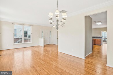 25826 Kirkwood Square, Chantilly, VA 20152 - photo 5