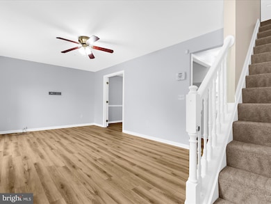 116 Langdon Farm Cir, Odenton, MD 21113 - photo 3