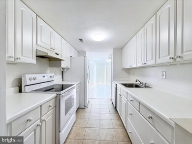 32 Penny Ln, Baltimore, MD 21209 - photo 7