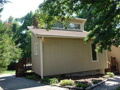 2311 Burnette Dr, Greensboro, NC 27406 - photo 4