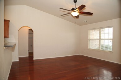 8727 S 261st East Ave, Broken Arrow, OK 74014 - photo 6