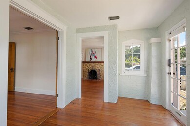Foyer/Office/Study/Sunroom