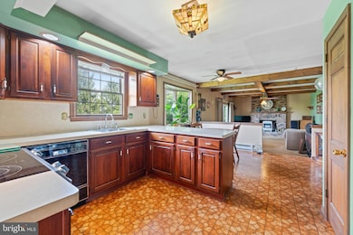 305 Bergey Rd, Souderton, PA 18964 - photo 7