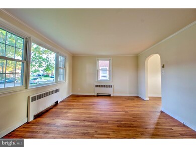 609 Emerson Ave, Reading, PA 19605 - photo 5