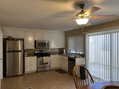 1022 Peg St, Ridgecrest, CA 93555 - photo 5