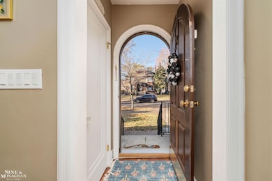 976 Lakepointe St, Grosse Pointe Park, MI 48230 - photo 3